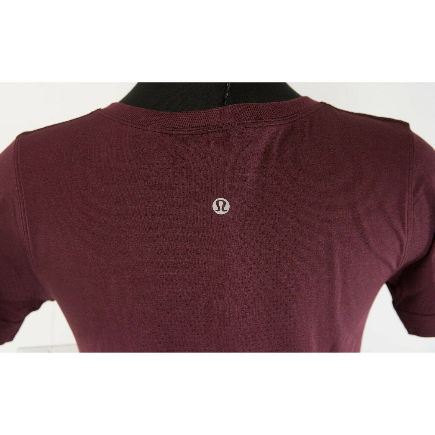 Lululemon Garnet Swiftly Relaxed Athletica Short Sleeve T-Shirt Top Sz 4 NWT