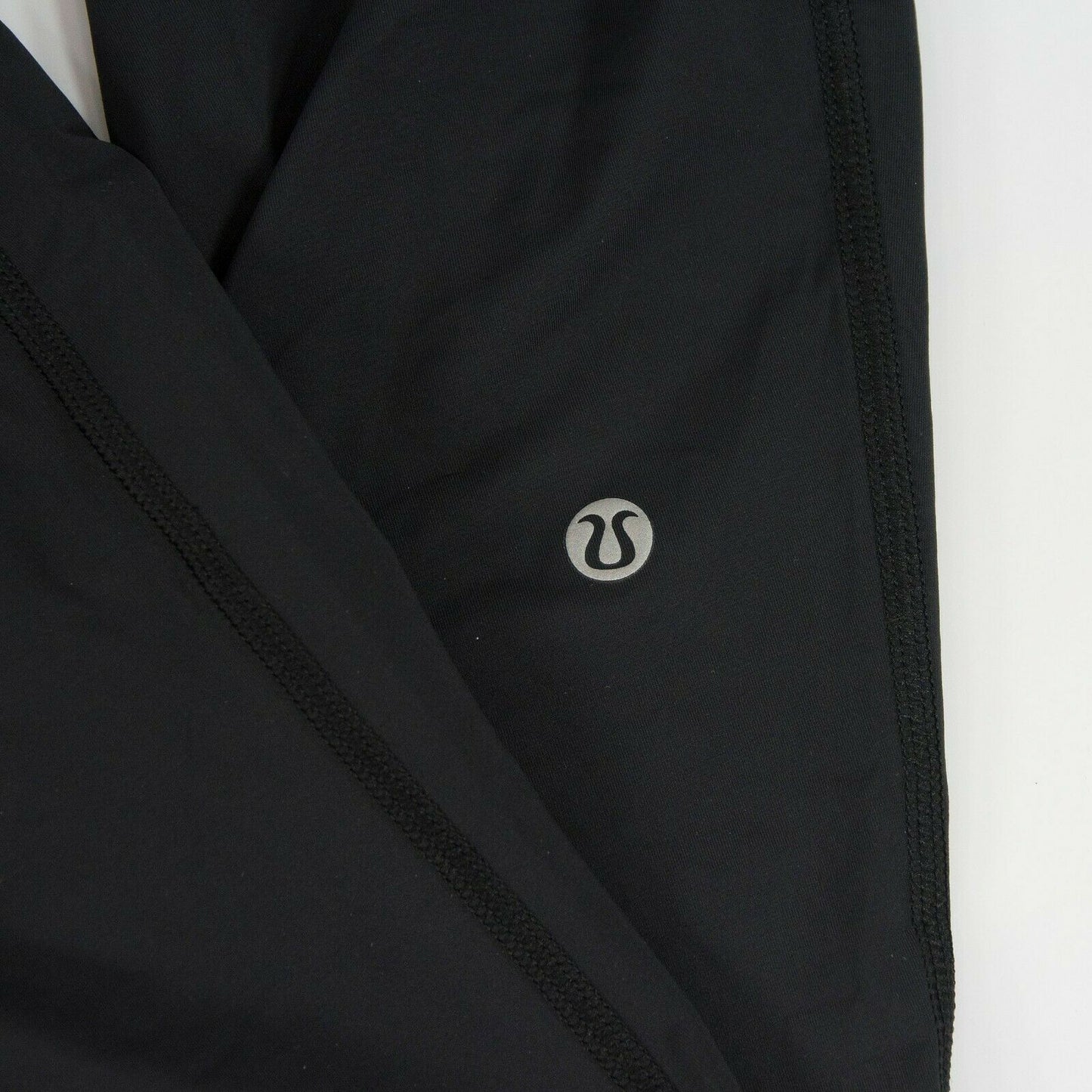 Lululemon Black tight leggings NWOT Size M C13