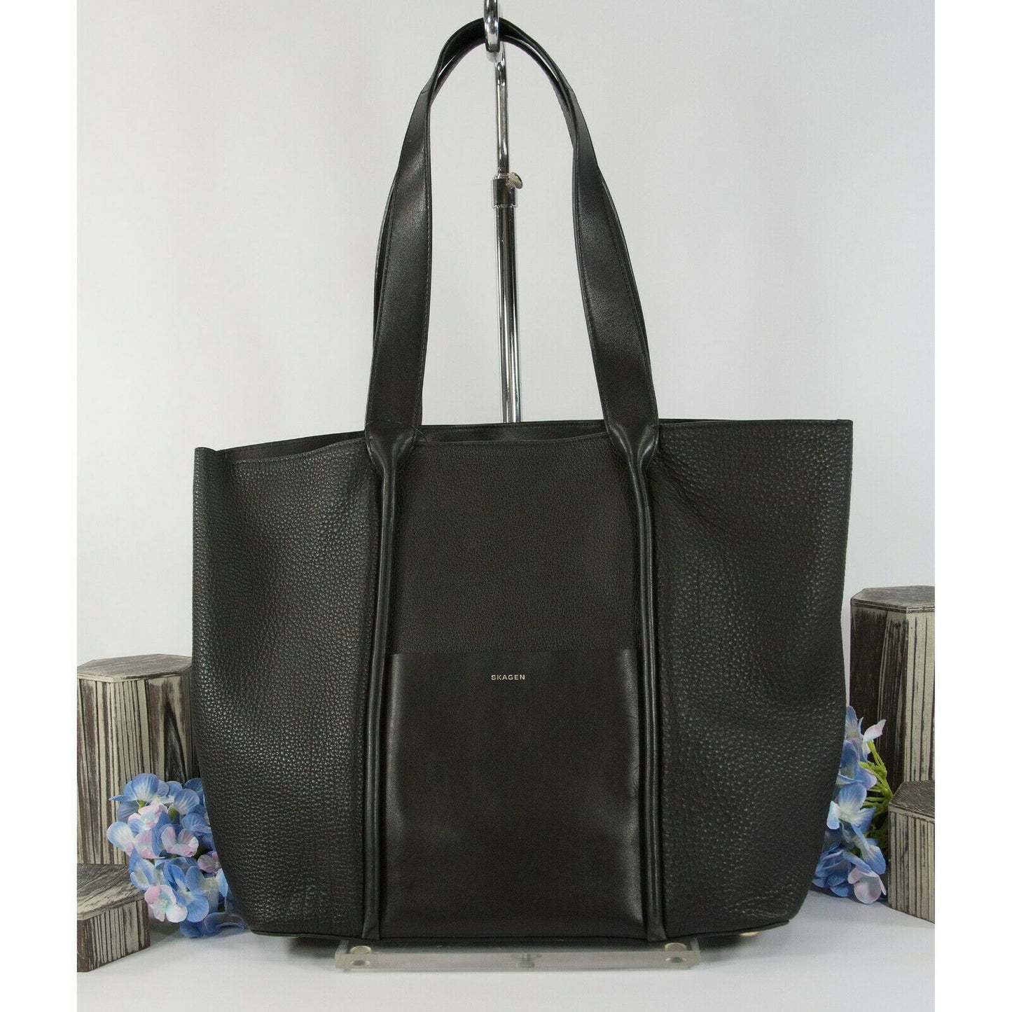 Skagen Large Black Leather Tote Bag EUC