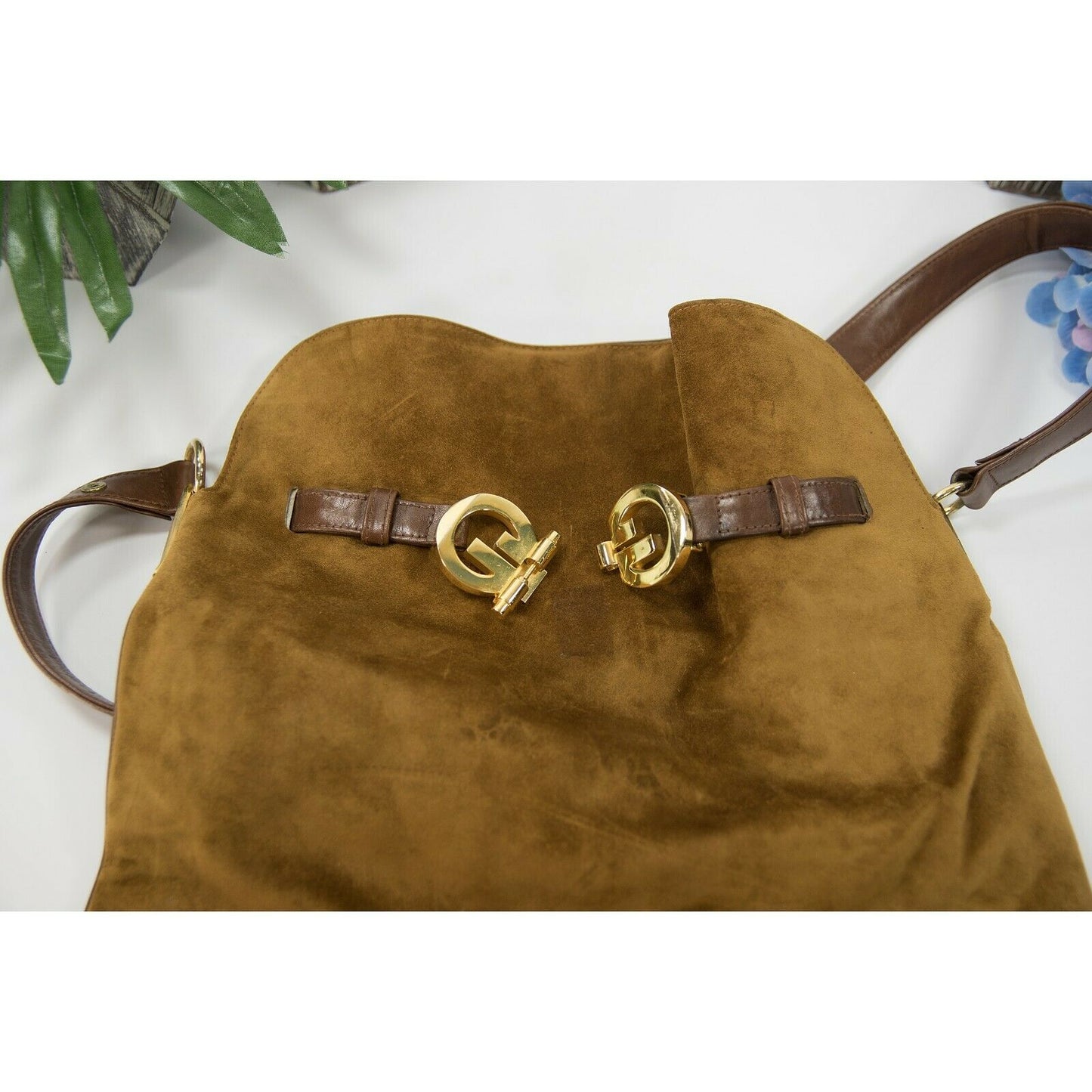 Gucci 1970s Vintage Cognac Suede Caramel Leather Flat Logo Lock Shoulder Bag