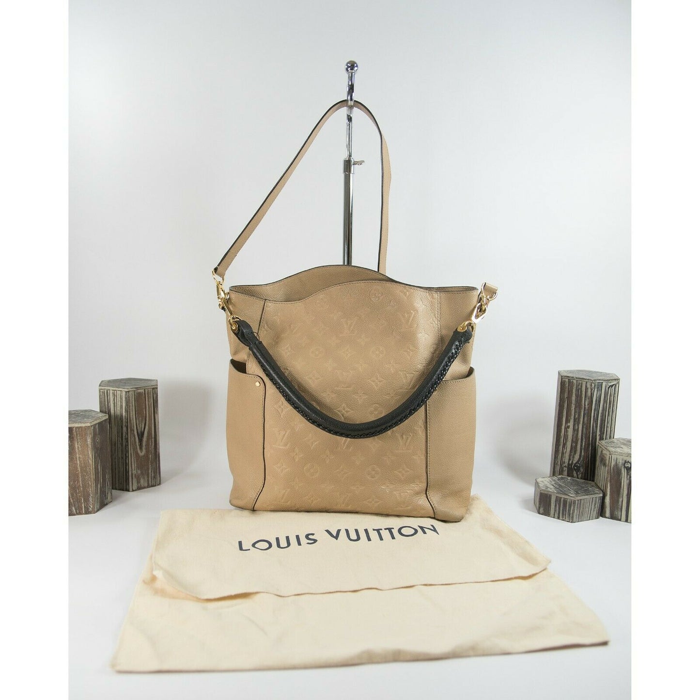 Louis Vuitton Turtle Dove Beige Empreinte Bagatelle Leather Hobo Bag SD4145 EUC