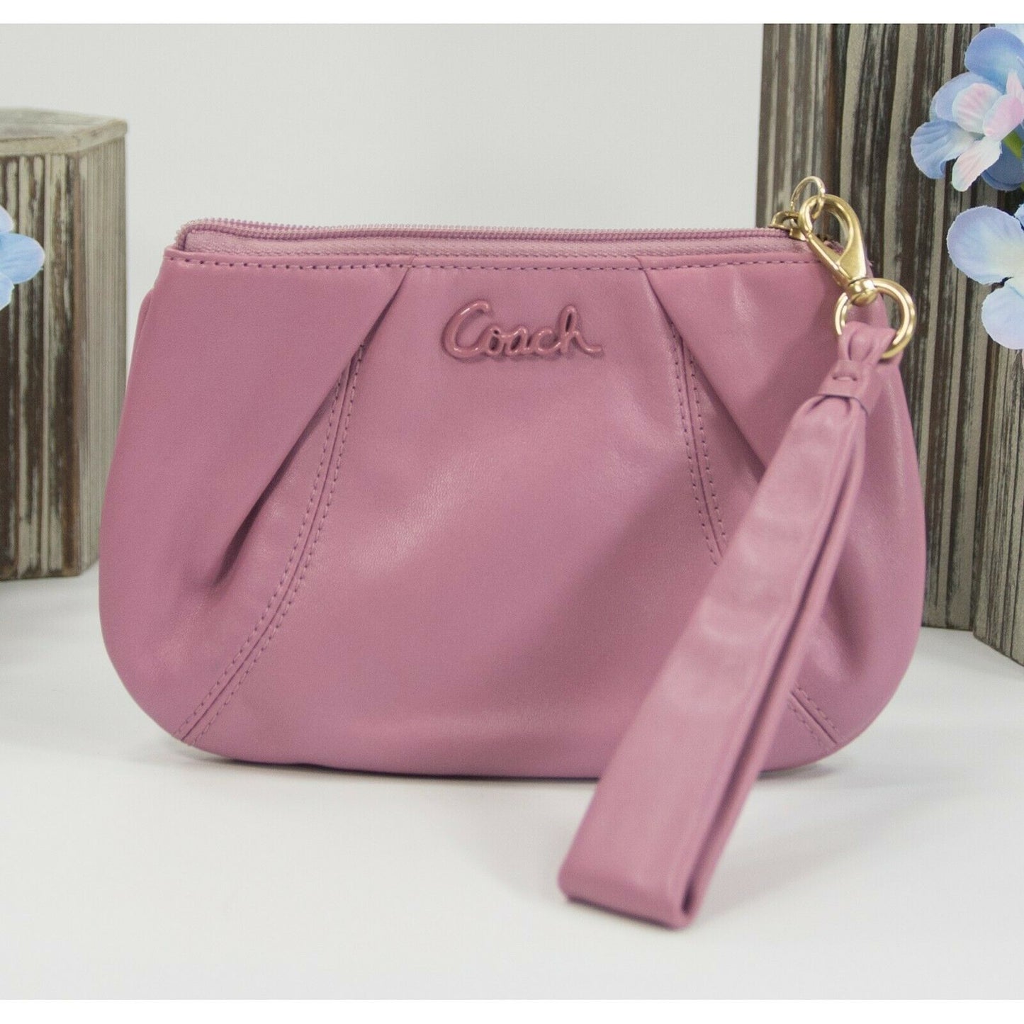 Coach Orchid Leather Pleated Wristlet Wallet Bag EUC