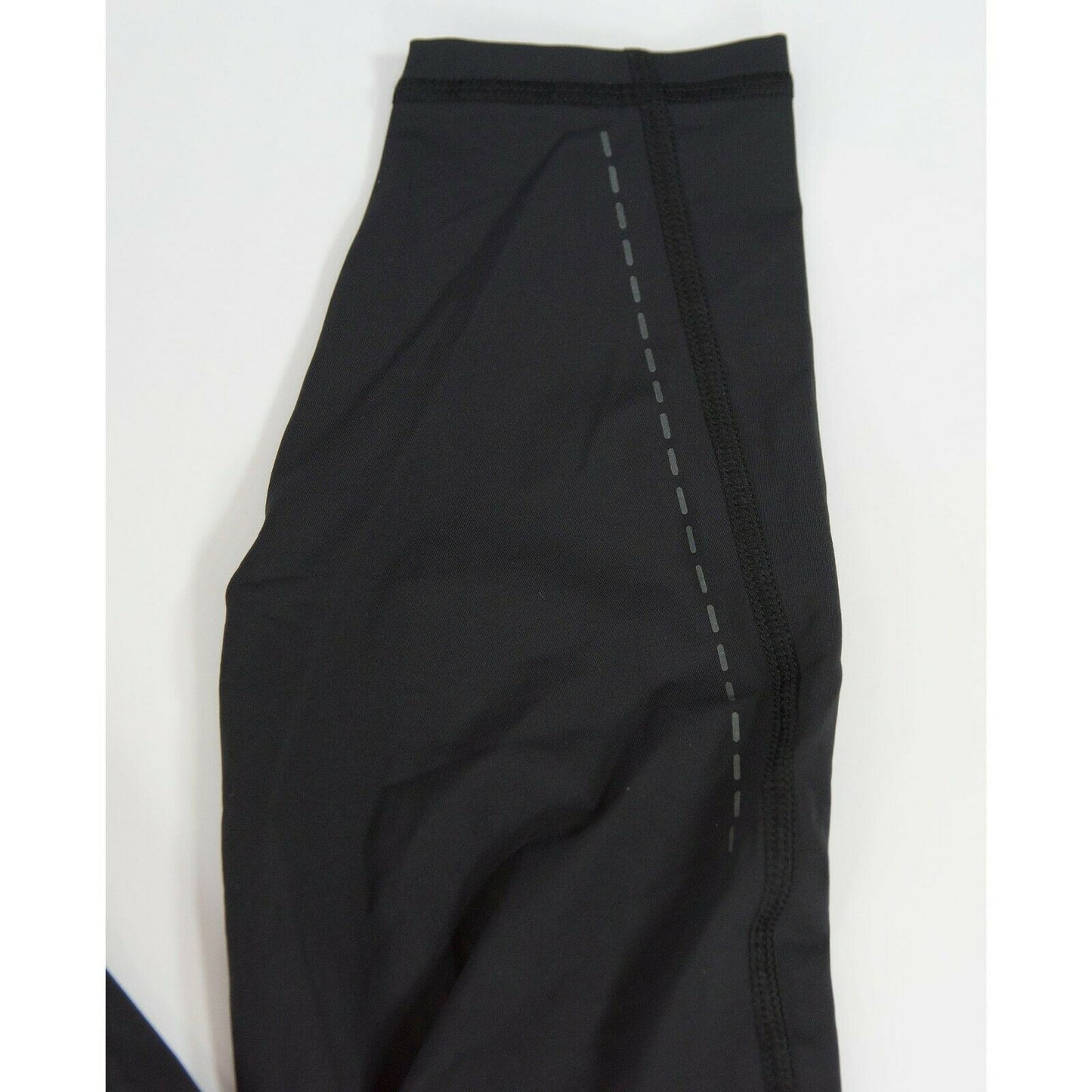 Lululemon Black tight leggings NWOT Size M C13